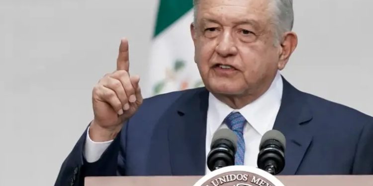 México llama a Estados Unidos a regular la venta de armas