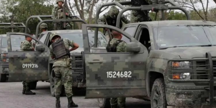 México: mueren 12 hombres armados en refriega con militares