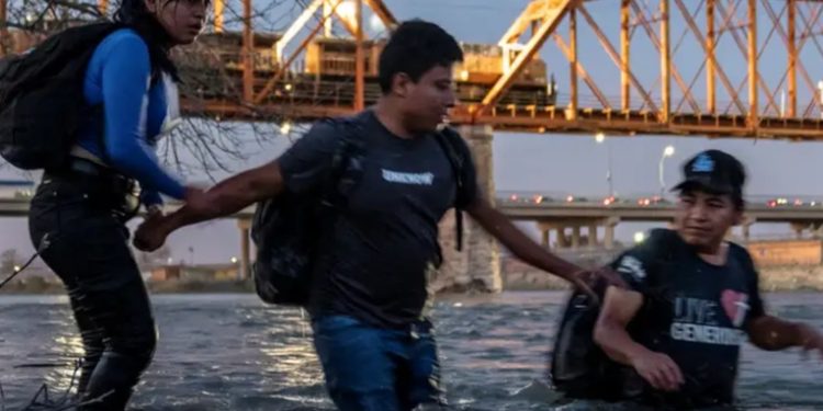 México pide a otros países que reciban a deportados de Trump