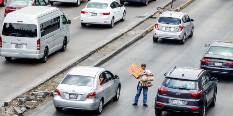 México pide un panel de expertos para resolver controversia con EE.UU. sobre reglas de origen en el sector automotriz