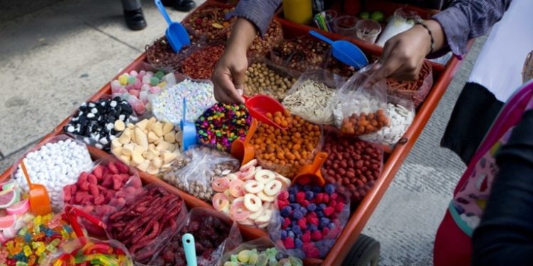 México prohibirá la venta de comida chatarra en las escuelas