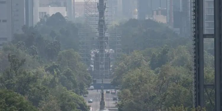 México registra apagones intermitentes por ola de calor