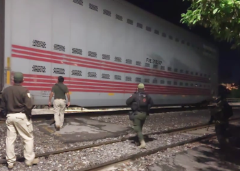 México rescata a 125 migrantes guatemaltecos abandonados por coyotes