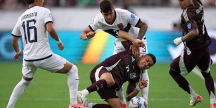 México se despide de la Copa América tras empate ante Ecuador