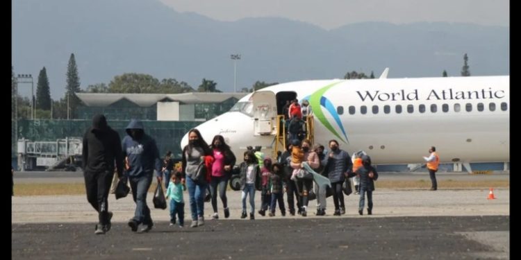 México y Estados Unidos han deportado a 25 mil guatemaltecos en el presente año