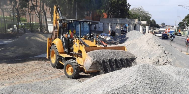 Micivi reanuda construcción del paso a desnivel en avenida Petapa