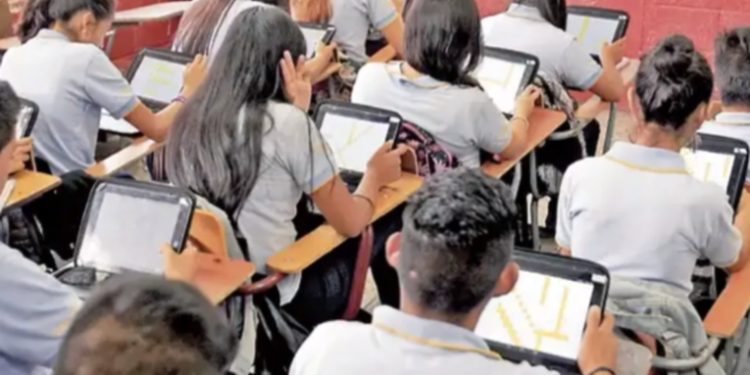 Migración de Alumnos de Escuelas Públicas a Privadas Aumenta en Guatemala