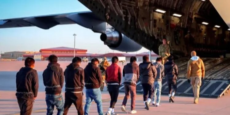 Migración revela que mayoría de deportados fueron detenidos antes de llegar a EE.UU