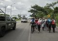 Migrantes retiran bloqueo carretero en el sur de México