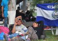 Migrantes salvadoreños y hondureños son retenidos en el paí­s
