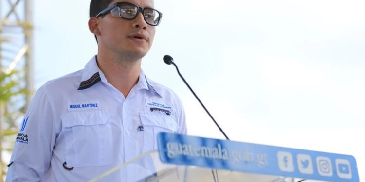 Miguel Martí­nez, le apuesta a que el partido VamosÂ  continuará en la presidencia