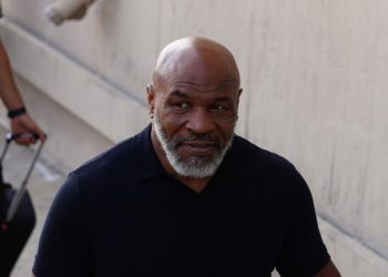 Mike Tyson explica su problema de salud, que lo obliga a usar silla de ruedas