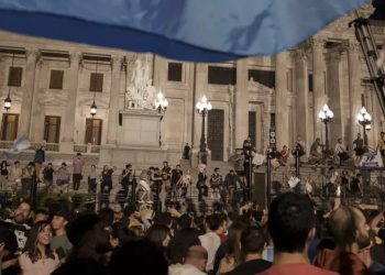 Milei enfrenta primera huelga general en Argentina