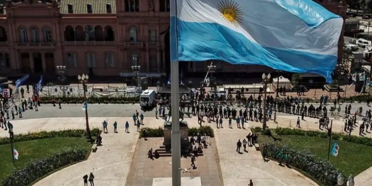 Milei y 18 gobernadores de Argentina firman pacto político