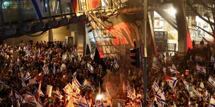 Miles de israelíes piden en Jerusalén liberación de rehenes