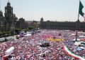 Miles participan en la marea rosa de la oposición mexicana