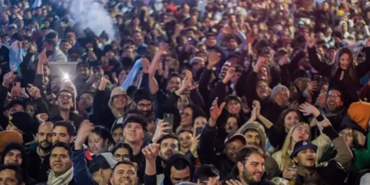 Miles reciben a los campeones de América en Buenos Aires