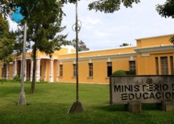 MINEDUC advierte sanciones a maestros que suspendan clases sin justificación