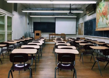 MINEDUC da seguimiento a denuncias por cobros irregulares en centros educativos