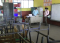 MINEDUC reconoce falta de escritorios en escuelas públicas