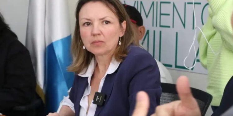 Ministerio de Ambiente extiende licencias ambientales por un año más, anuncia Patricia Orantes