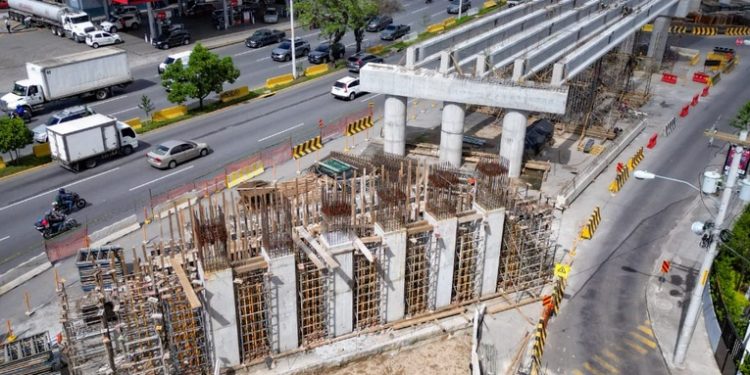 Ministerio de Comunicaciones denunciará a constructora por incumplimiento en proyectos de pasos a desnivel