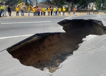 Ministerio de Comunicaciones espera en 15 dí­as restablecer paso en el kilómetro 15.5