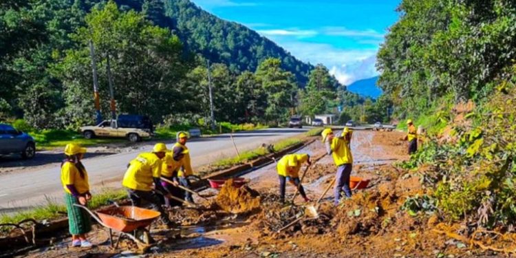 Ministerio de Comunicaciones se prepara para Semana Santa: mantenimiento en tramos turísticos