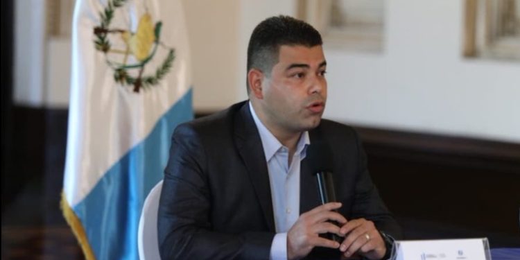 Ministerio de Cultura entrega apoyo económico a artistas guatemaltecos