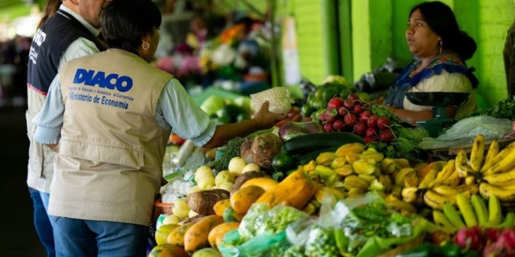 Ministerio de Economía realiza monitoreos de precios en mercados durante Cuaresma