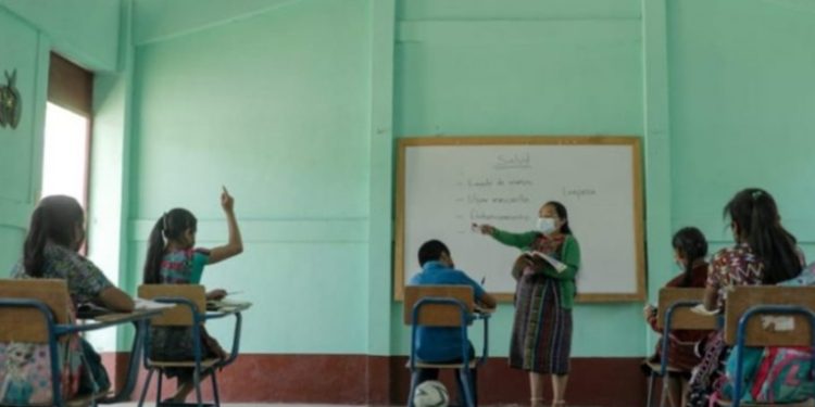 Ministerio de Educación coordina la entrega de alimentos a estudiantes de establecimientos públicos