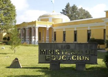 Ministerio de Educación de Guatemala reitera suspensión de clases en medio de protestas y tensiones