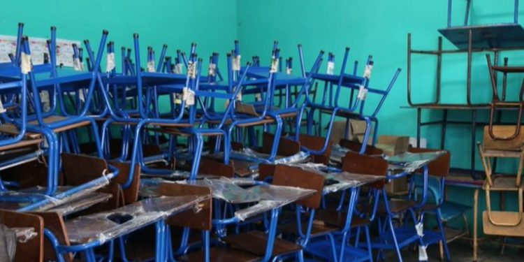 Ministerio de Educación realizará la compra de pupitres para equipar las escuelas