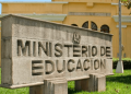 Ministerio de Educación recibe denuncias por cobros no autorizados en establecimientos educativos