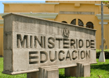 Ministerio de educación registra un millón y medio de estudiantes vacunados