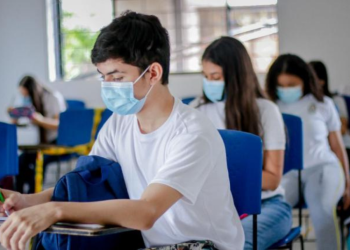 Ministerio de Educación y salud anuncian clases presenciales
