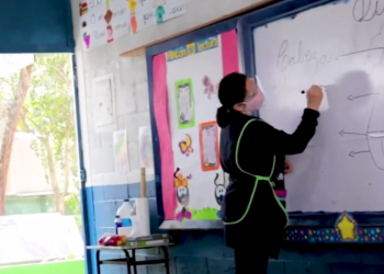 Ministerio de educación y trabajadores firman nuevo pacto colectivo que contempla bono y aumento salarial