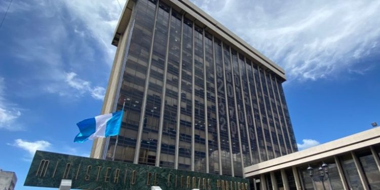 Ministerio de Finanzas busca financiamiento adicional para alcanzar metas gubernamentales
