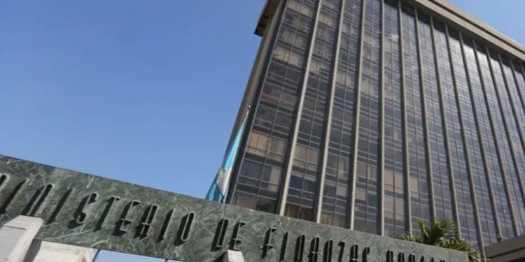 Ministerio de Finanzas garantiza transferencias a Comunicaciones para atender emergencias por lluvias