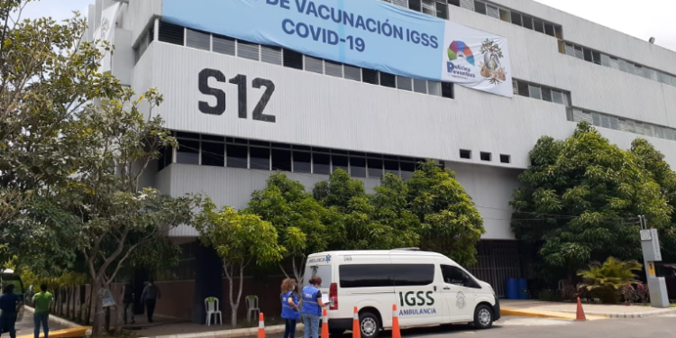 Ministerio de Salud habilitará nuevamente aplicación de vacuna sin previa cita, debido a poca afluencia en Centros de Vacunación