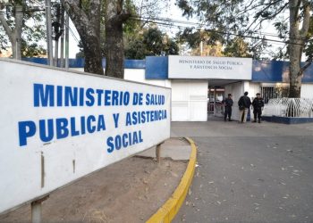 Ministerio de Salud insiste en cancelar contrato con Rusia por la compra de vacunas