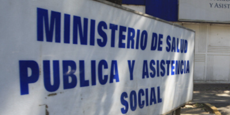 Ministerio de salud traslada a 2 mil 300 trabajadores a renglón 011