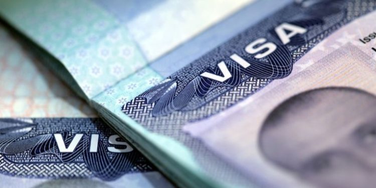 Ministerio de Trabajo buscará aumentar el número de visas temporales para el próximo año