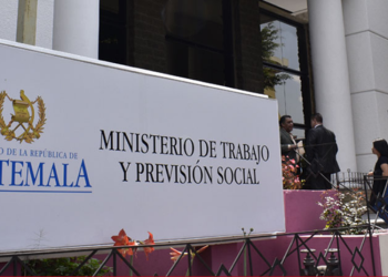 Ministerio de Trabajo crea programa de trabajo para personas en el extranjero