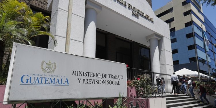 Ministerio de Trabajo moderniza plataforma para solicitudes de visas temporales de trabajo