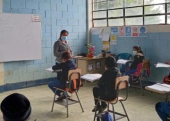 Ministerios de salud y educación retoman el análisis sobre el retorno a clases presenciales