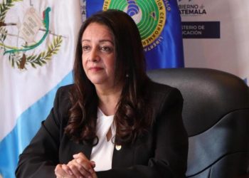 Ministra de Educación Claudia Ruiz no descarta participar en las próximas elecciones