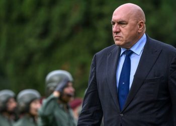 Ministro de Defensa italiano advierte que la situación en el mar Rojo puede provocar una crisis económica