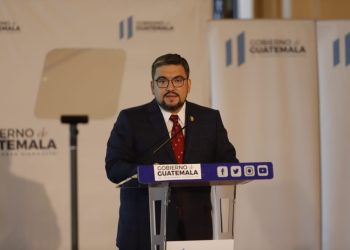 Ministro de Energí­a y Minas pide a la población denunciar anomalí­as en gasolineras