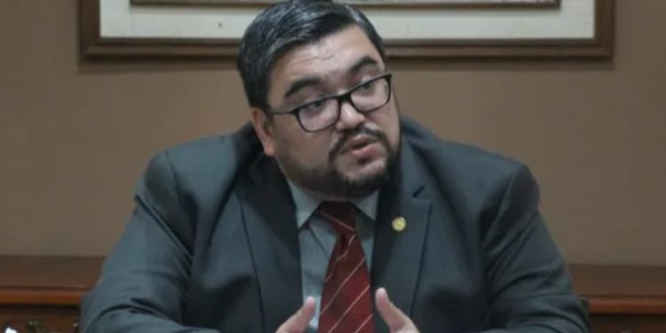 Ministro de Energía y Minas resta validez a la consulta comunitaria